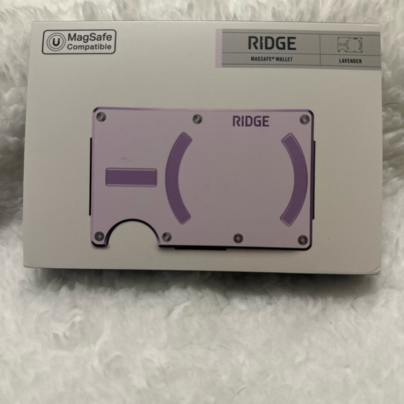 Lavender Wallet - Picture 1 of 4
